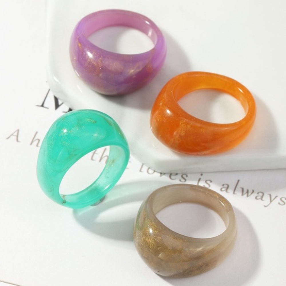 SET OF 4 CUTE DOMED RESIN RINGS SIZE 8-8.5 - Picture 3 of 4